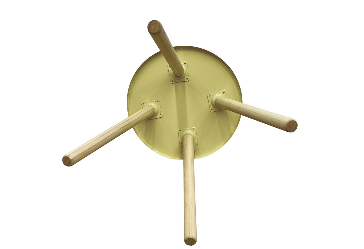 Η κάτω όψη του τραπεζιού.